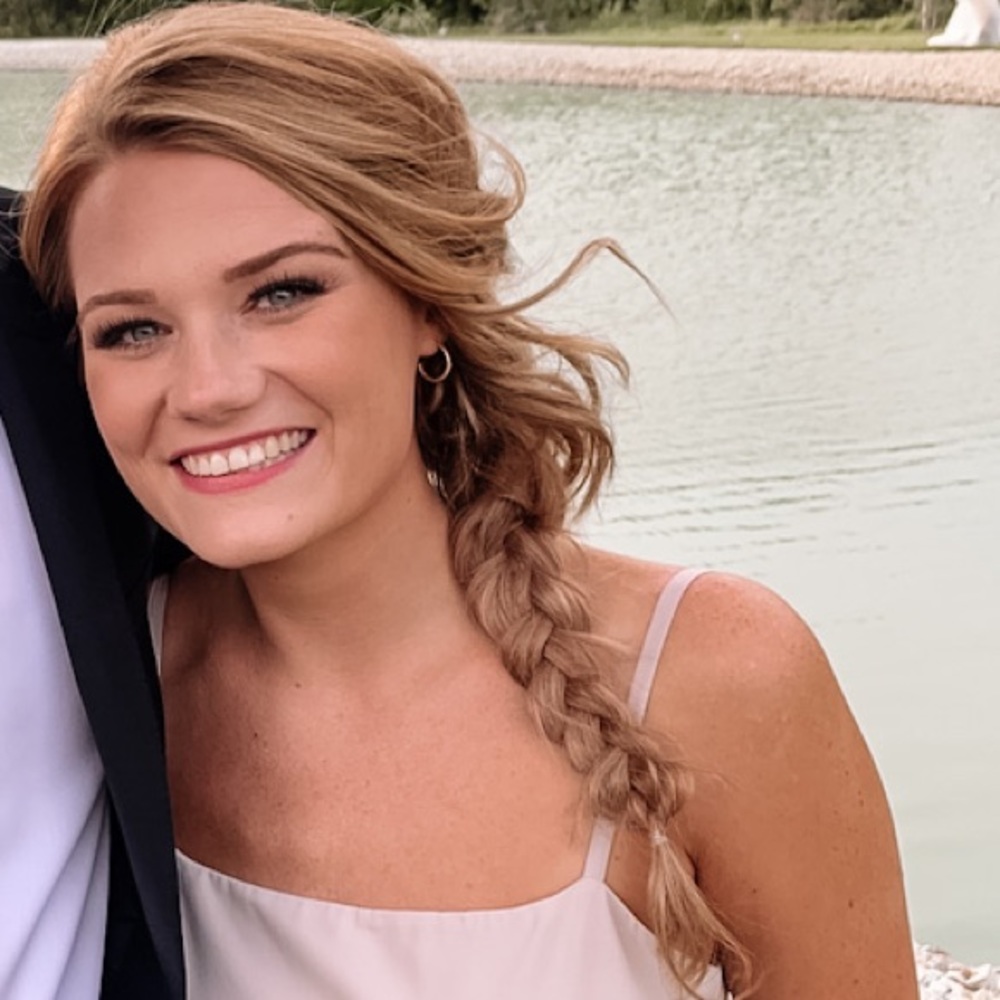 Meet your Posher, Gabby